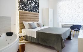 Atena Rooms
